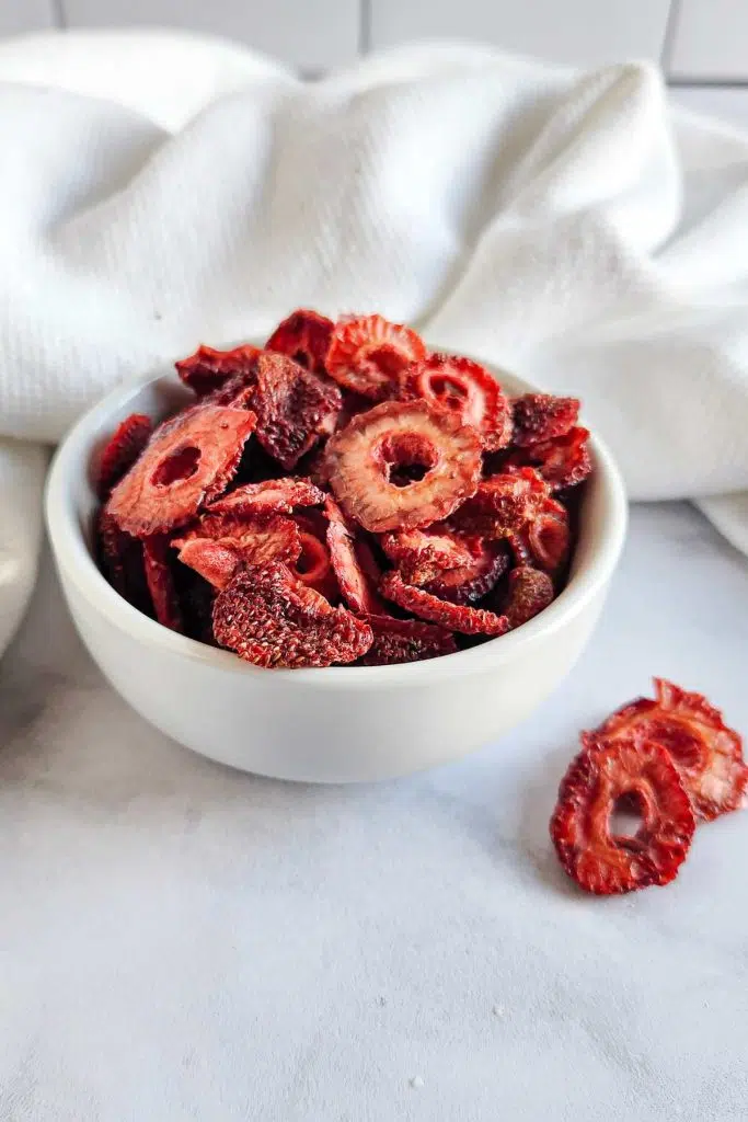 How To Dehydrate Strawberries Dehydrator Or Oven 