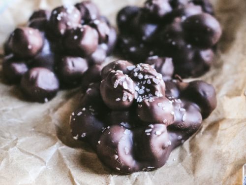 chocolate-covered-hazelnuts-